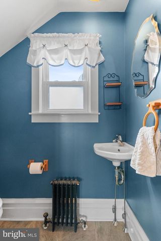 4303 NEWBURG RD, Bethlehem, PA 18020