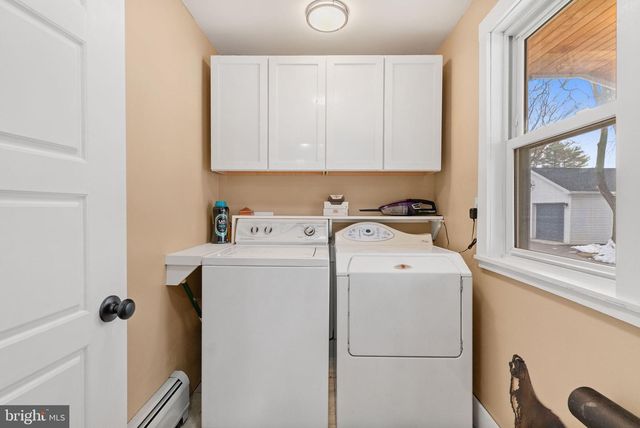 4303 NEWBURG RD, Bethlehem, PA 18020