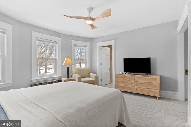 4303 NEWBURG RD, Bethlehem, PA 18020