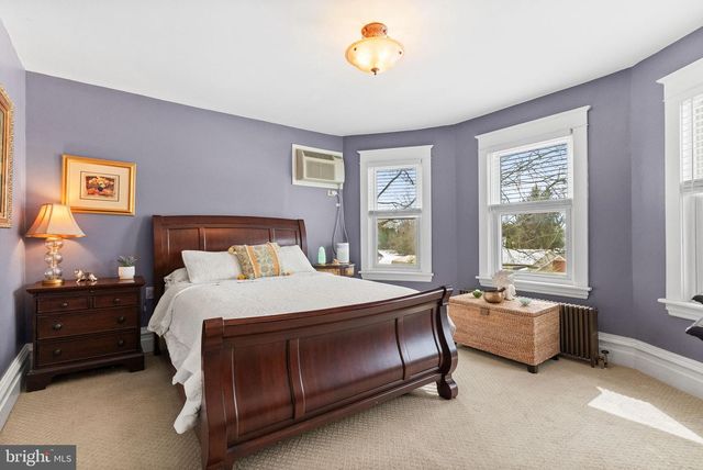 4303 NEWBURG RD, Bethlehem, PA 18020