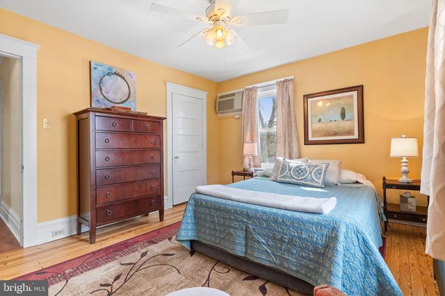 4303 NEWBURG RD, Bethlehem, PA 18020