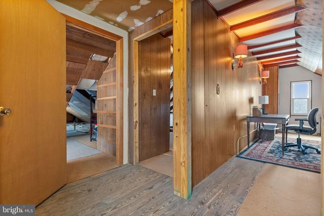 4303 NEWBURG RD, Bethlehem, PA 18020