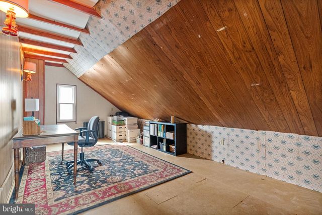 4303 NEWBURG RD, Bethlehem, PA 18020