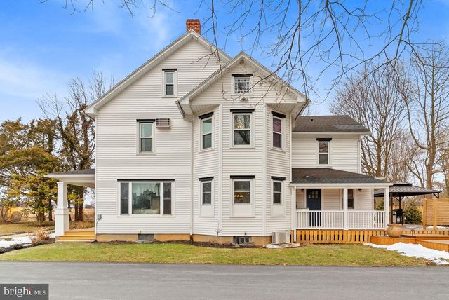 4303 NEWBURG RD, Bethlehem, PA 18020