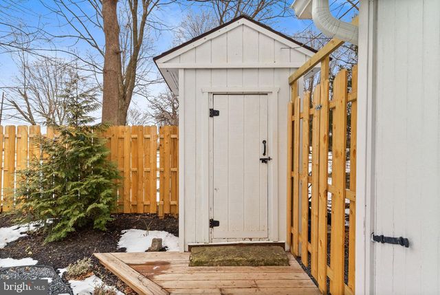 4303 NEWBURG RD, Bethlehem, PA 18020