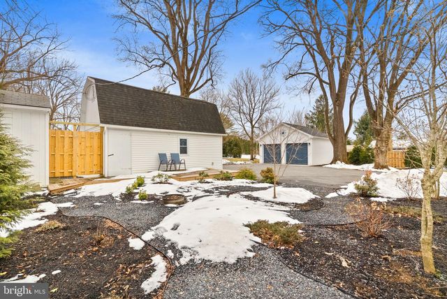 4303 NEWBURG RD, Bethlehem, PA 18020