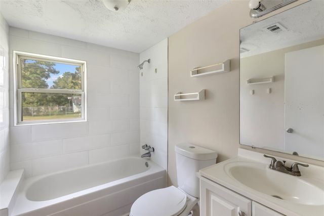 407 Tanner Avenue, Cleveland, TX 77327