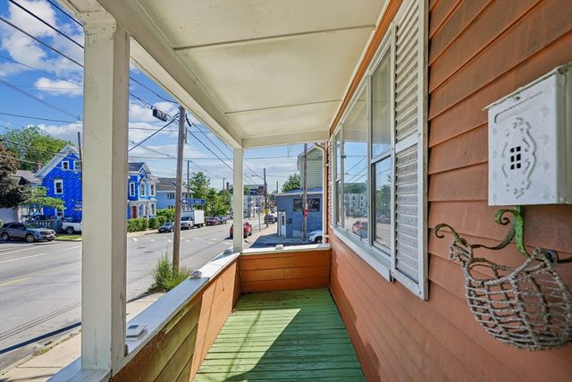 638 Boston St, Lynn, MA 01905