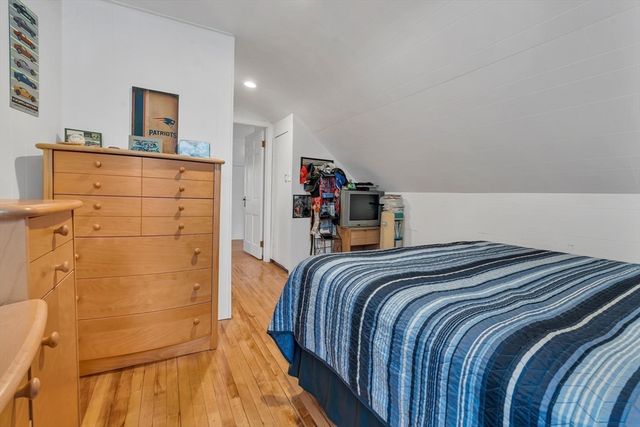 44 Marshall Ave, Cumberland, RI 02864