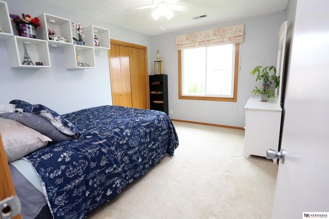 2104 John Street, Papillion, NE 68133