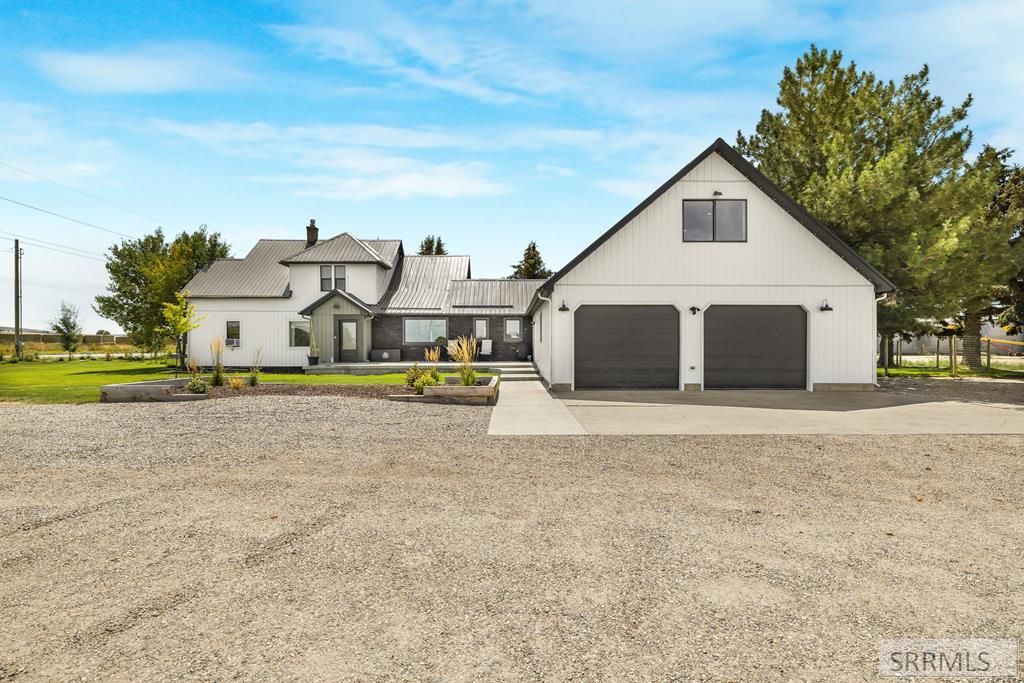 8877 N 45th E, Idaho Falls, ID 83401