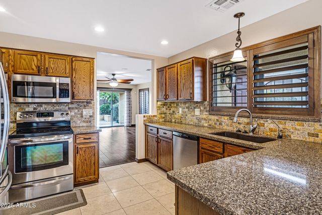 3809 W Five Mile Peak Drive, San Tan Valley, AZ 85144