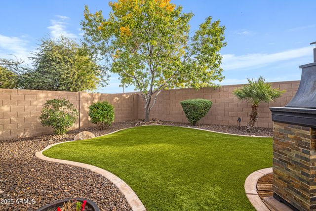 3809 W Five Mile Peak Drive, San Tan Valley, AZ 85144