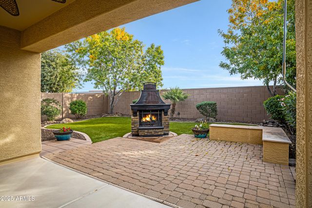 3809 W Five Mile Peak Drive, San Tan Valley, AZ 85144