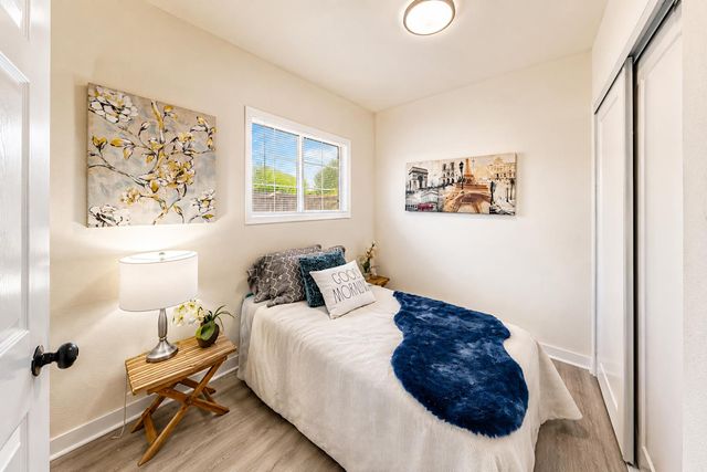 253 West Ave, Oakdale, CA 95361