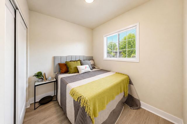 253 West Ave, Oakdale, CA 95361