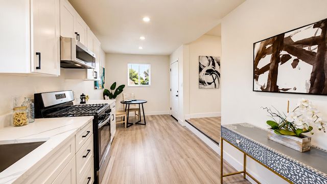 253 West Ave, Oakdale, CA 95361