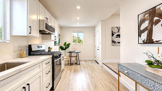 253 West Ave, Oakdale, CA 95361