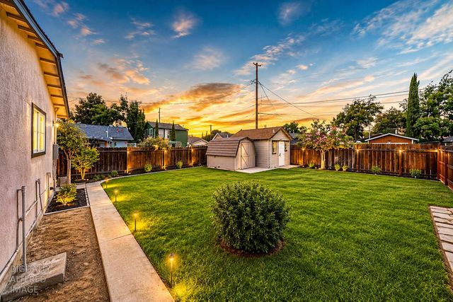 253 West Ave, Oakdale, CA 95361
