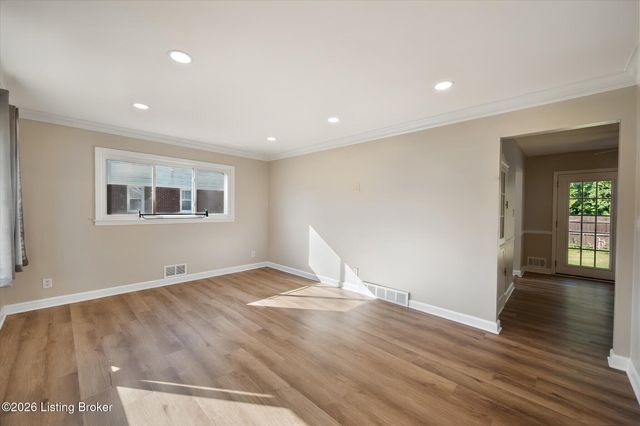 2500 Browns Ln, Louisville, KY 40220
