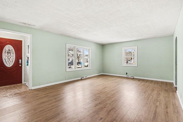 505 N 4th Street, Sturgis, MI 49091