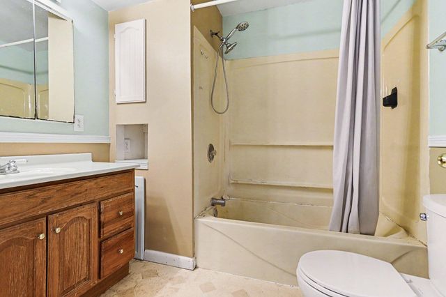 505 N 4th Street, Sturgis, MI 49091