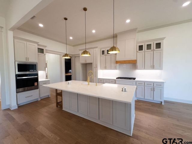 8532 Freestone Drive, Bullard, TX 75757