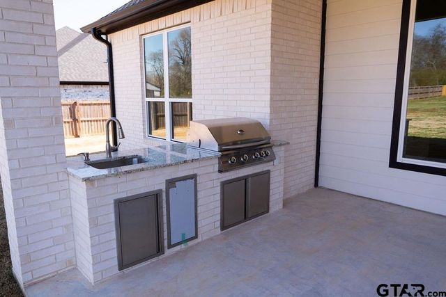 8532 Freestone Drive, Bullard, TX 75757