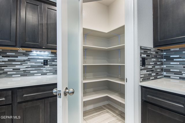 2621 MIKE PRICE Drive, El Paso, TX 79938