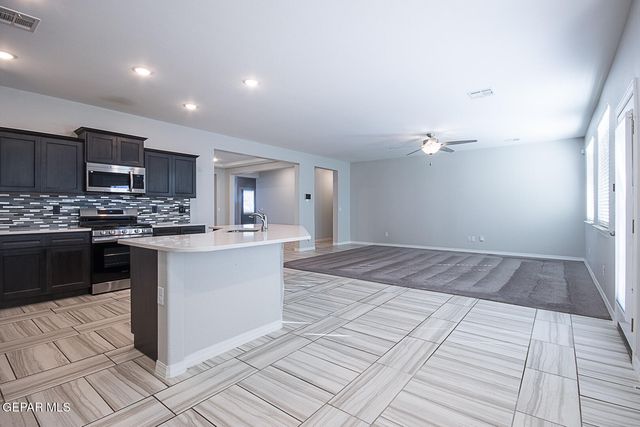 2621 MIKE PRICE Drive, El Paso, TX 79938