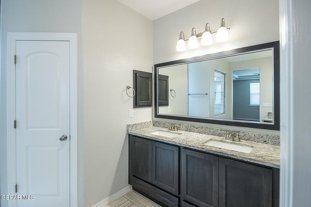 2621 MIKE PRICE Drive, El Paso, TX 79938