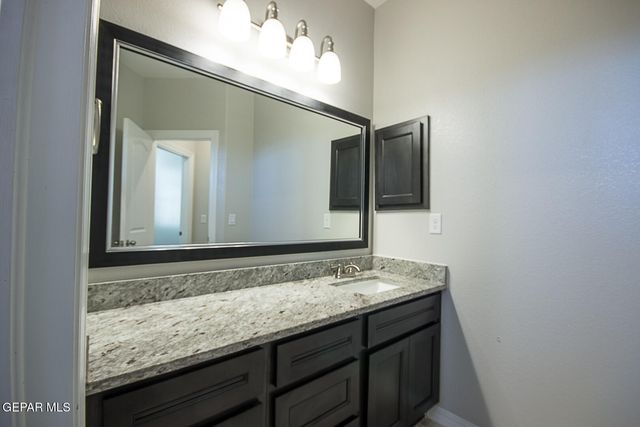 2621 MIKE PRICE Drive, El Paso, TX 79938