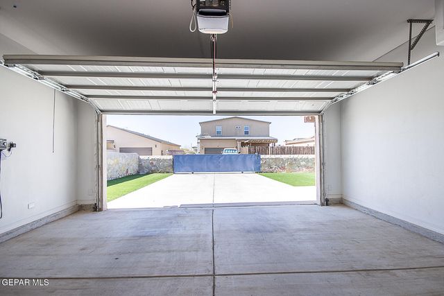 2621 MIKE PRICE Drive, El Paso, TX 79938