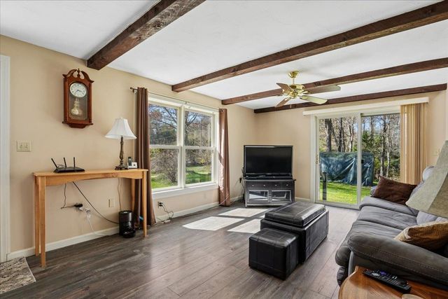 326 Lockes Hill Road, Epsom, NH 03234