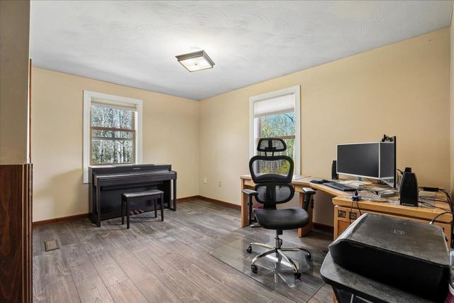 326 Lockes Hill Road, Epsom, NH 03234