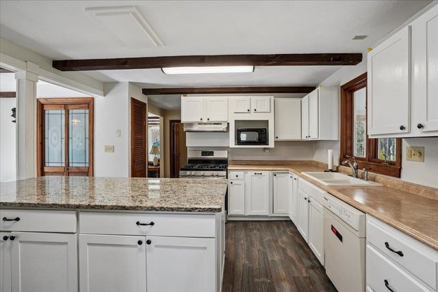 326 Lockes Hill Road, Epsom, NH 03234