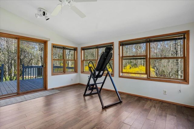 326 Lockes Hill Road, Epsom, NH 03234