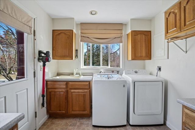 326 Lockes Hill Road, Epsom, NH 03234