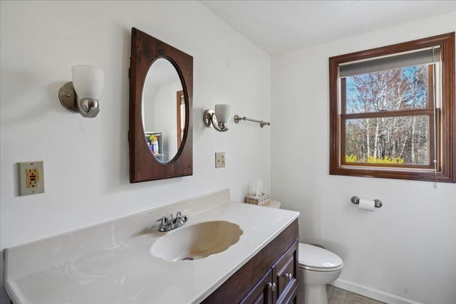 326 Lockes Hill Road, Epsom, NH 03234