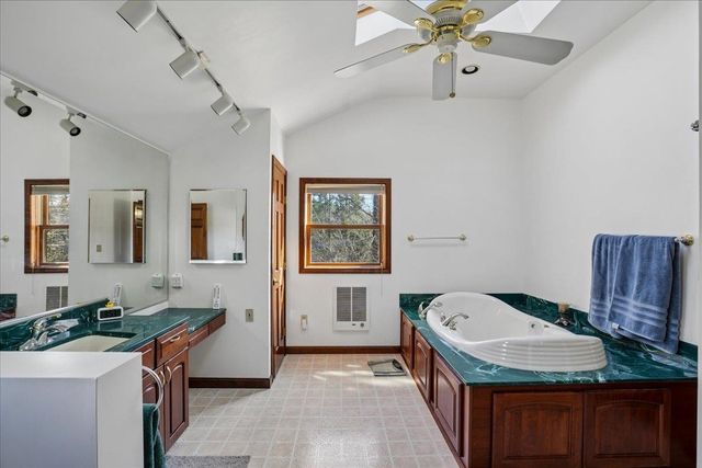 326 Lockes Hill Road, Epsom, NH 03234