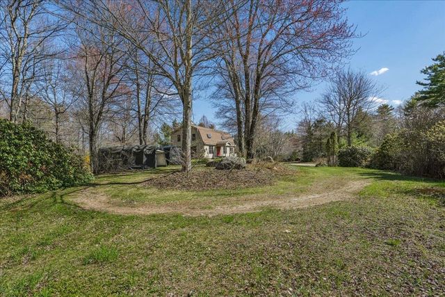 326 Lockes Hill Road, Epsom, NH 03234