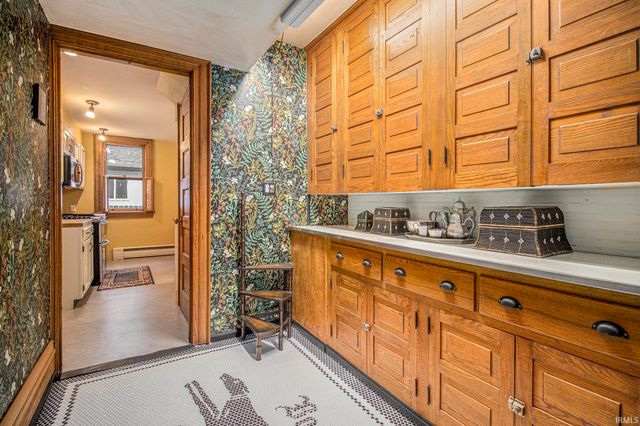 831 W Colfax Avenue, South Bend, IN 46601