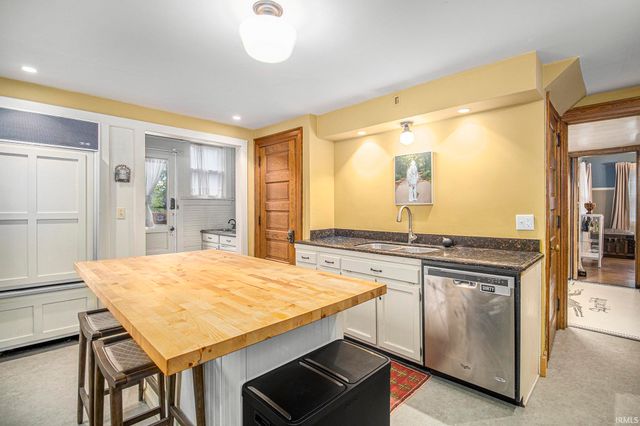 831 W Colfax Avenue, South Bend, IN 46601