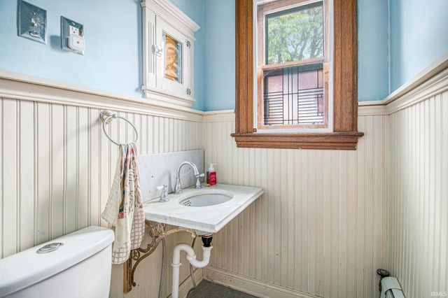 831 W Colfax Avenue, South Bend, IN 46601