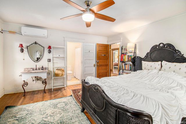 831 W Colfax Avenue, South Bend, IN 46601