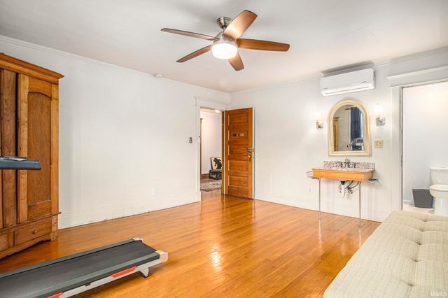 831 W Colfax Avenue, South Bend, IN 46601