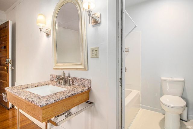 831 W Colfax Avenue, South Bend, IN 46601