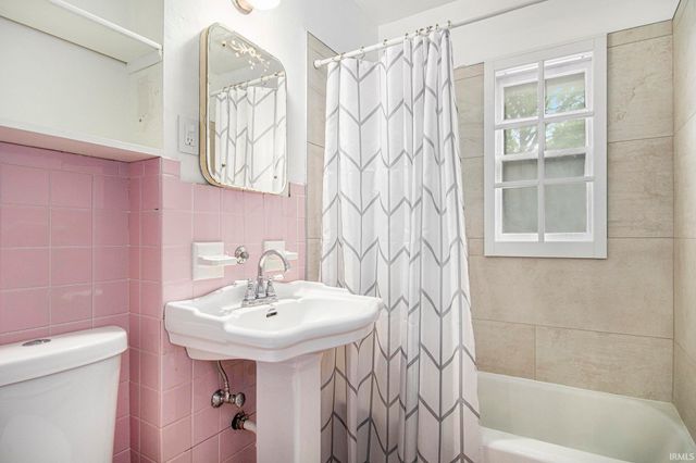 831 W Colfax Avenue, South Bend, IN 46601