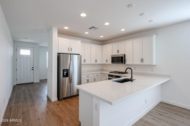 17285 W ALEXANDRIA Way, Surprise, AZ 85388