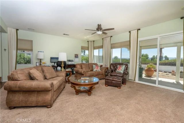 28433 Oasis View Circle, Menifee, CA 92584